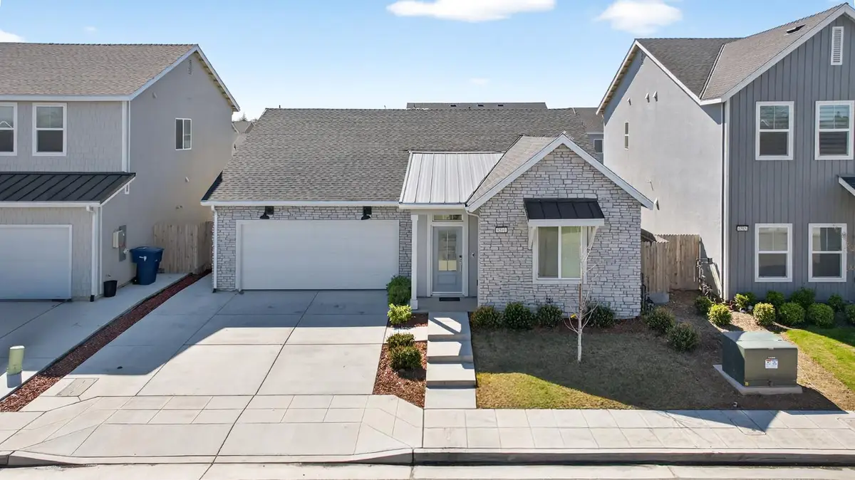 6591 E Liberty Avenue, Fresno, CA 93727 - #1