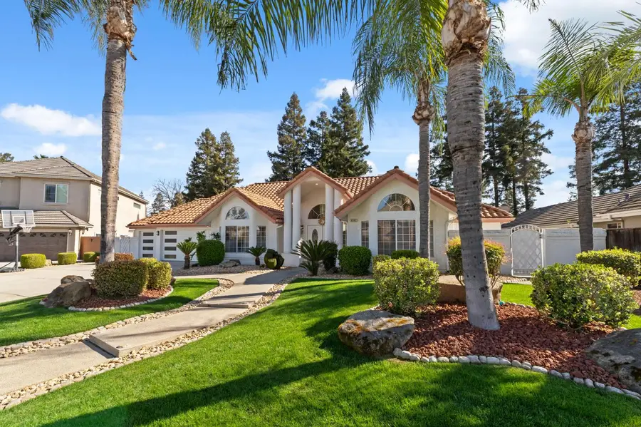 4943 W Minarets Avenue, Fresno, CA 93722 - #3