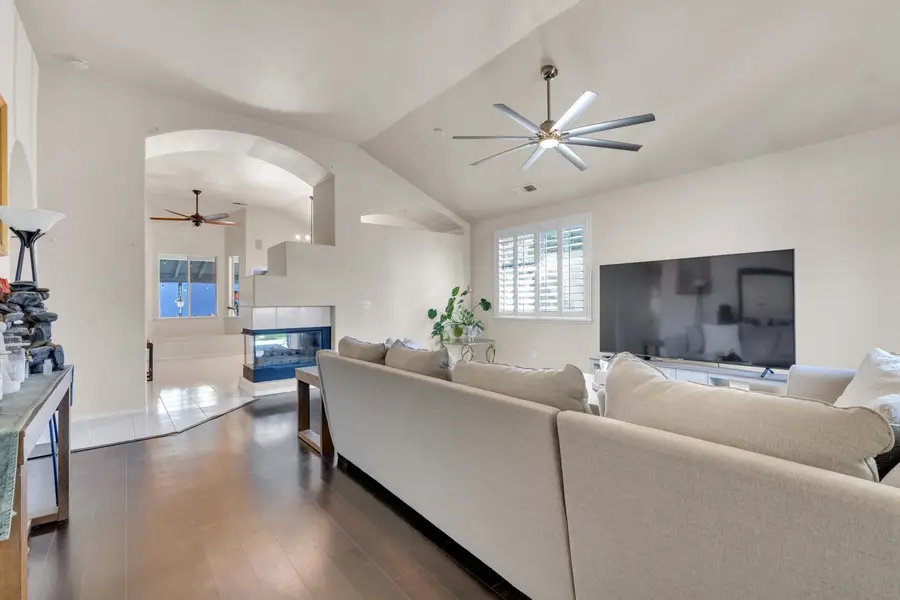 5671 W Athens Avenue, Fresno, CA 93722 - #3