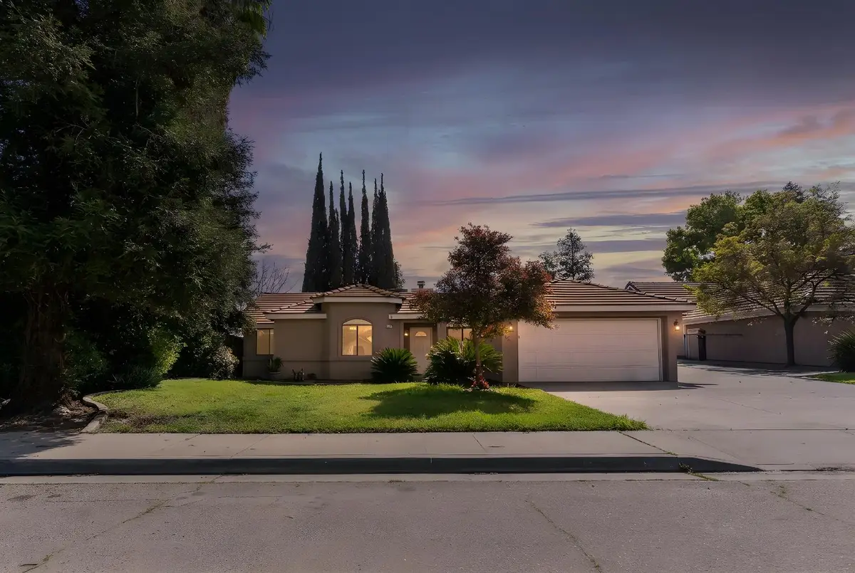 2019 Oak Street, Selma, CA 93662 - #1