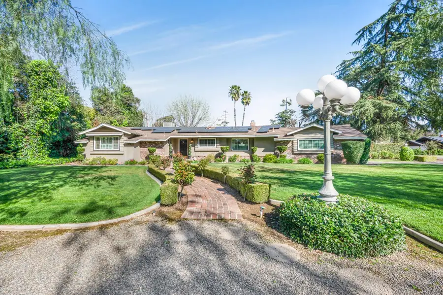 1041 E Alamos Avenue, Fresno, CA 93704 - #2