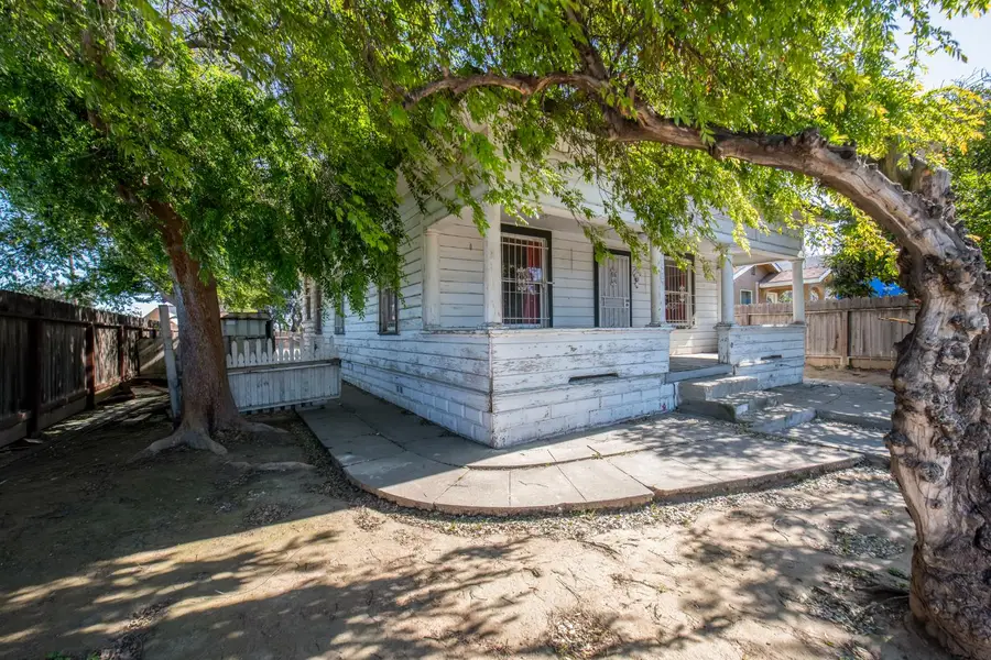 842 C Street, Fresno, CA 93706 - #2