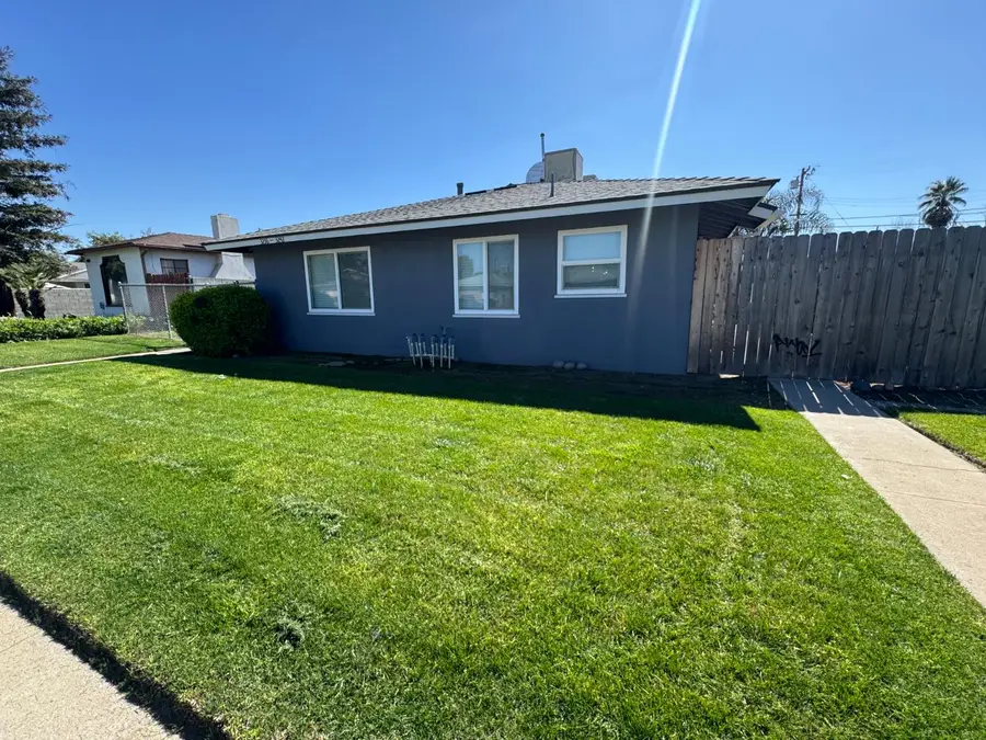 3236 E Clinton Avenue, Fresno, CA 93703 - #3