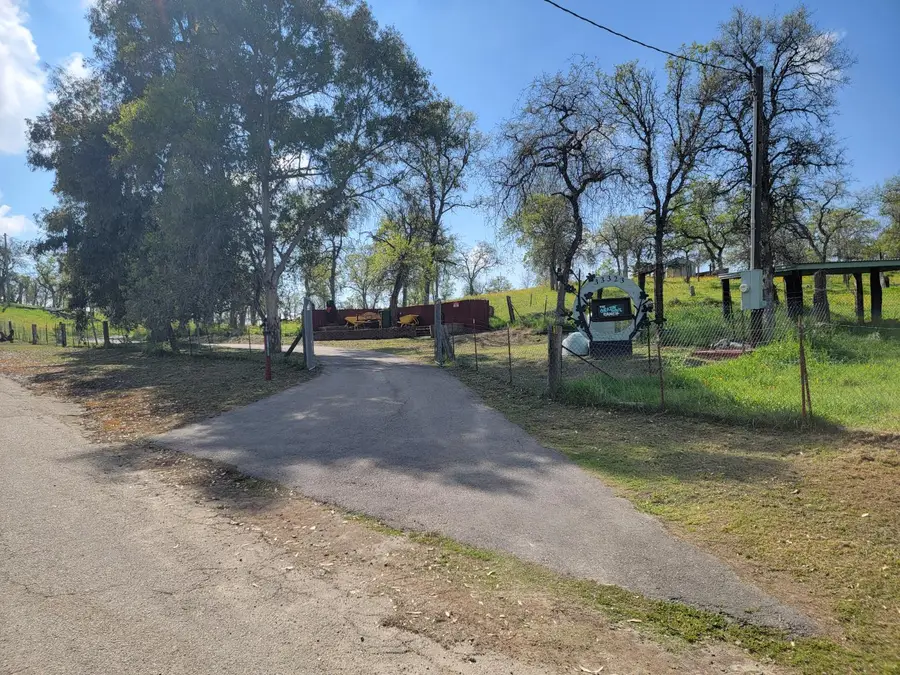 33323 Buttercup Lane, Yokuts Valley, CA 93675 - #2