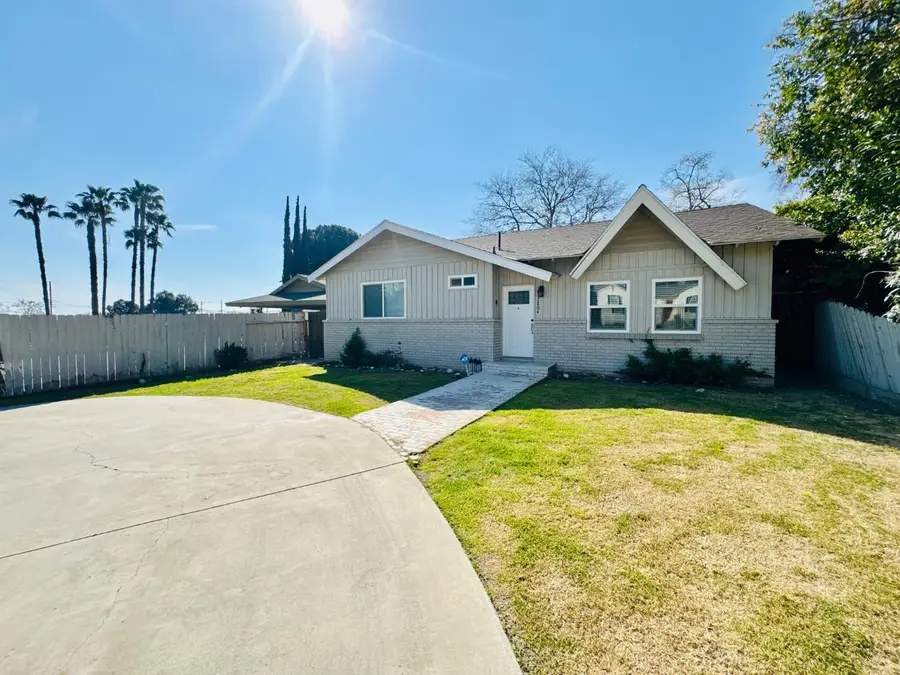 2804 Elmwood Avenue, Bakersfield, CA 93305 - #3