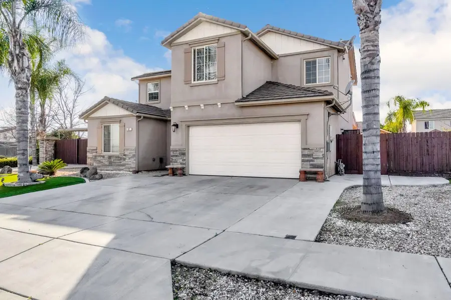 877 Sandra Avenue, Sanger, CA 93657 - #2