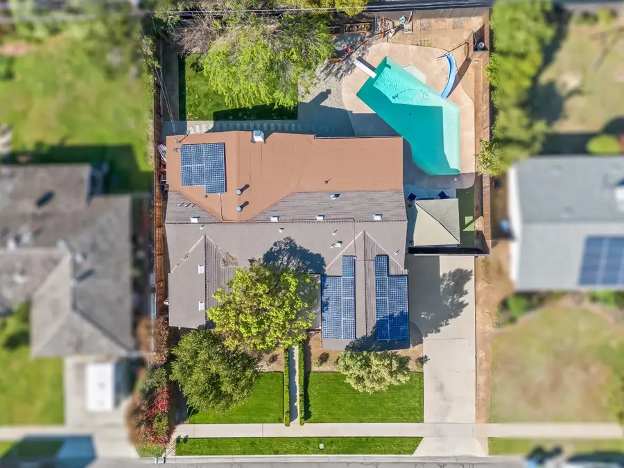 442 W Mesa Avenue, Fresno, CA 93704 - #2