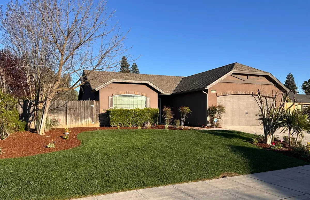 2582 N Antioch, Fresno, CA 93722 - #1