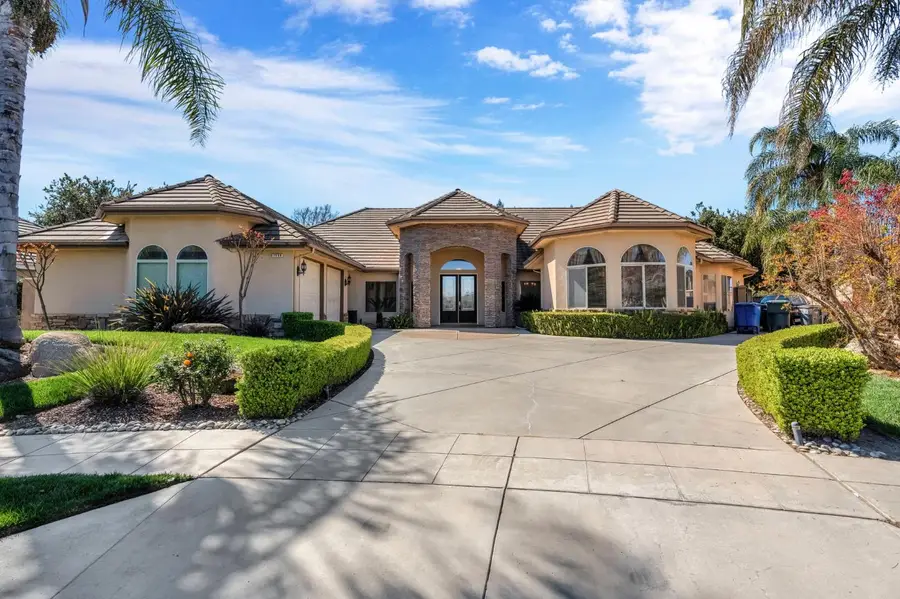 7559 N Antioch Avenue, Fresno, CA 93722 - #2