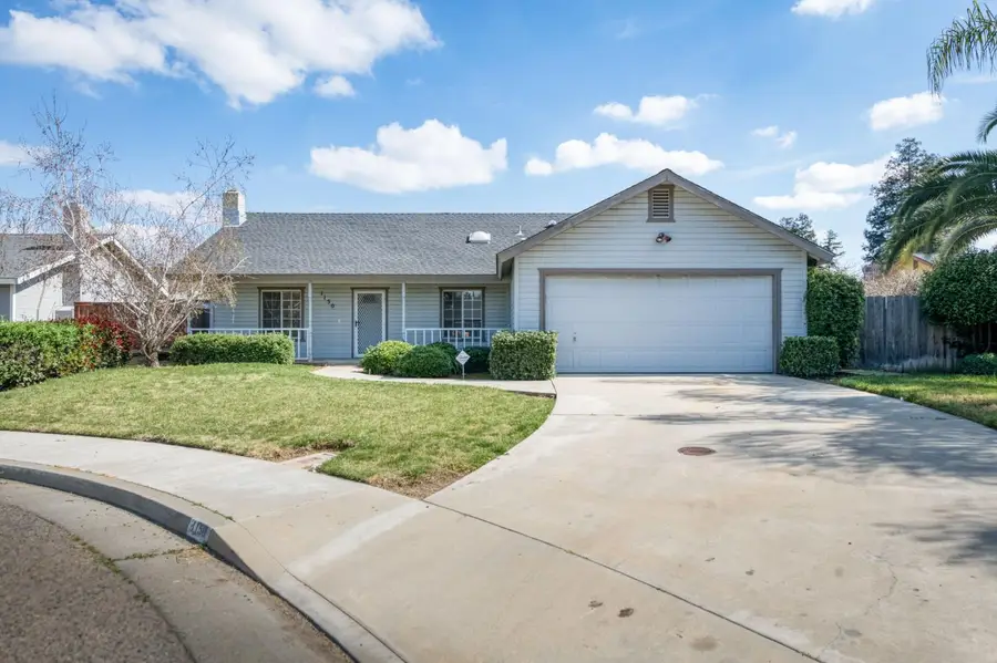 1150 N Mark Drive, Dinuba, CA 93618 - #2