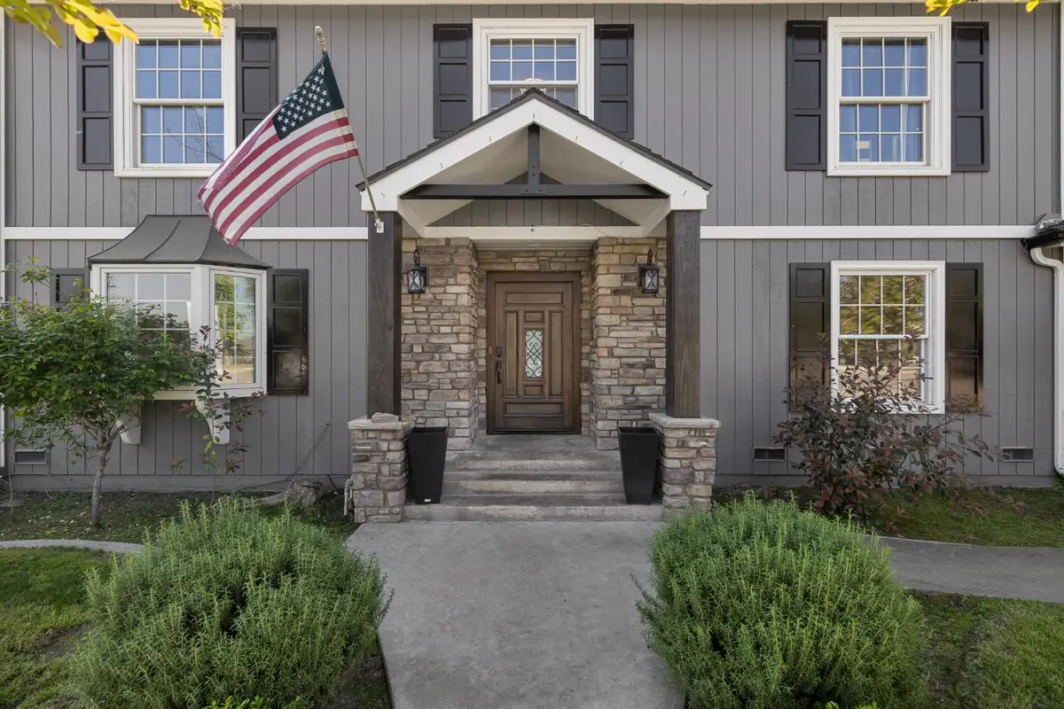 1233 Redwood, Selma, CA 93662 - #1