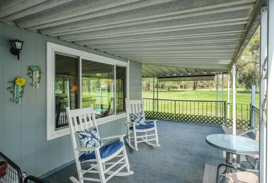 339 N Frankwood Avenue #9, Sanger, CA 93657 - #3