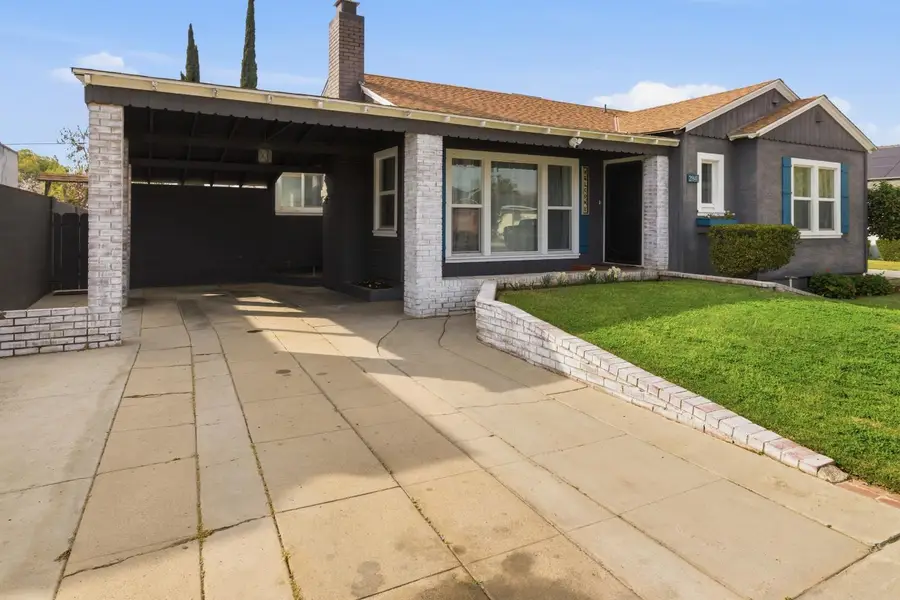 2841 C Street, Selma, CA 93662 - #3