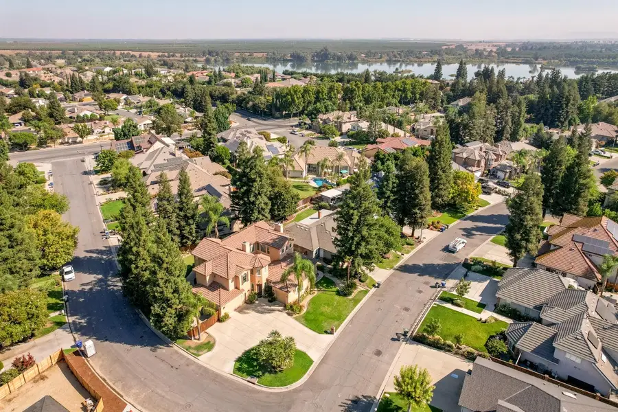 4968 W Pinedale Avenue, Fresno, CA 93722 - #2