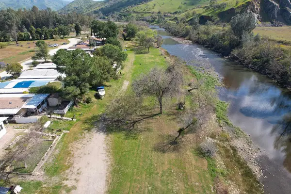 25433 Trimmer Springs #4, Sanger, CA 93657