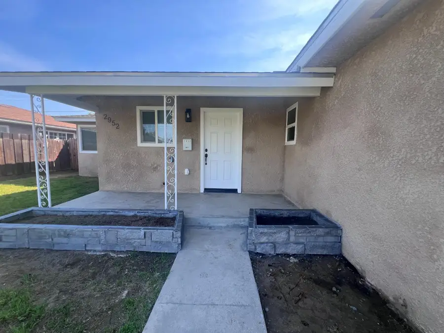 2952 E Gettysburg Avenue, Fresno, CA 93726 - #3