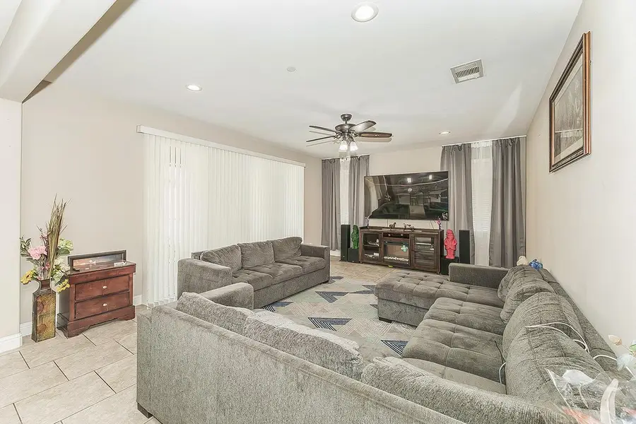 6326 W Donner Avenue, Fresno, CA 93723 - #3