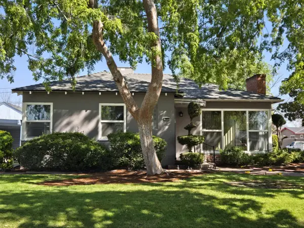 1406 N Thorne Avenue, Fresno, CA 93728