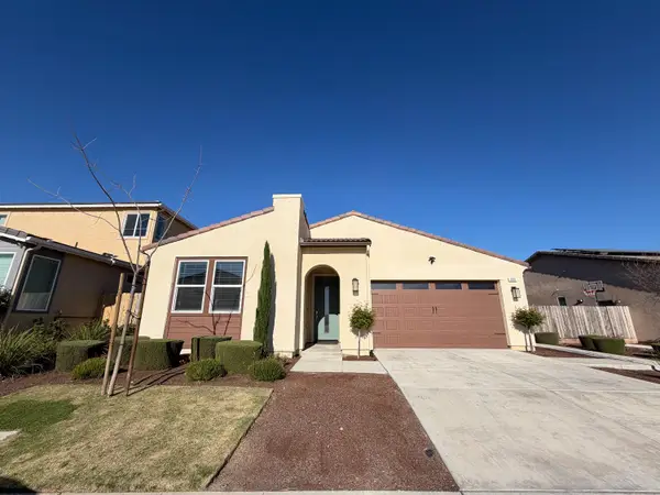 660 Atlantica Drive S, Madera, CA 93636