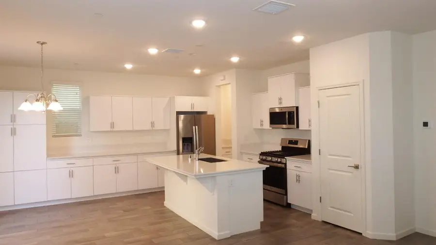 2008 N Walling Lane, Clovis, CA 93619 - #2