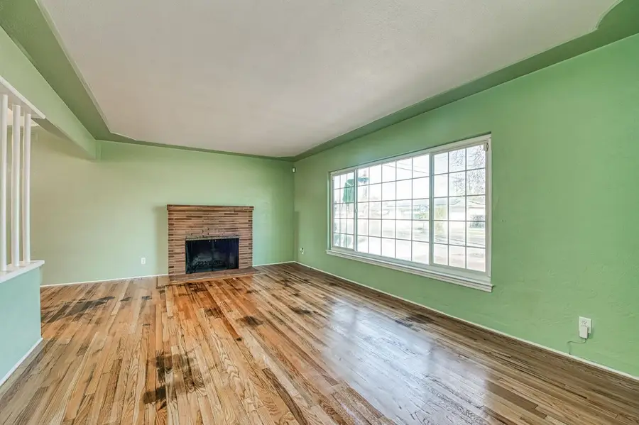 2324 E Cortland Avenue, Fresno, CA 93726 - #3