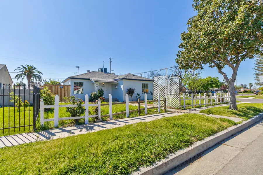 1645 W Fountain Way, Fresno, CA 93705 - #3