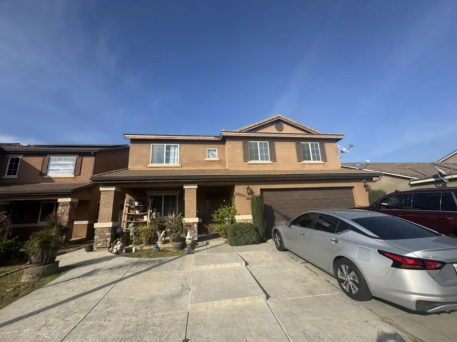 6310 E Woodward Avenue, Fresno, CA 93727 - #2