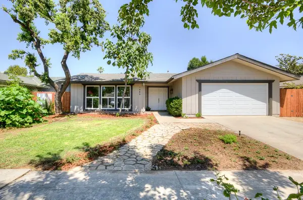 1484 W Indianapolis Avenue, Fresno, CA 93705