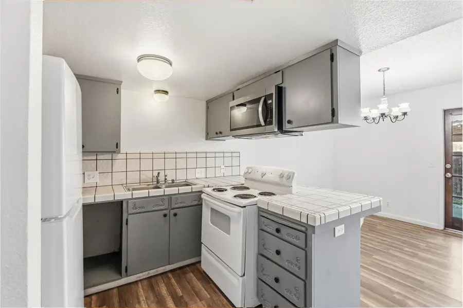 50 N 19th Avenue #A-F, Lemoore, CA 93245 - #2