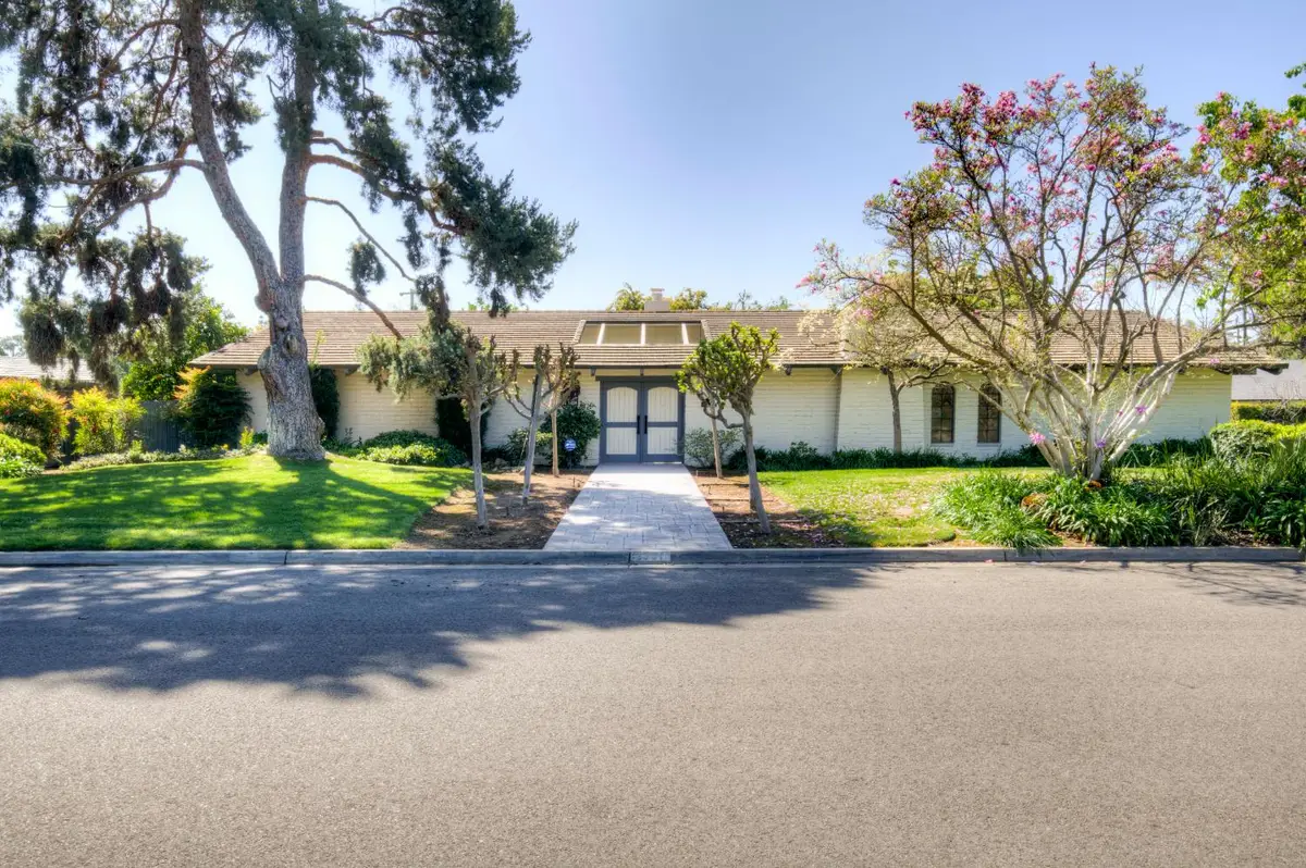 2331 W Celeste Avenue, Fresno, CA 93711 - #1