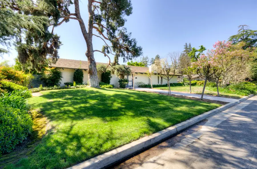 2331 W Celeste Avenue, Fresno, CA 93711 - #3