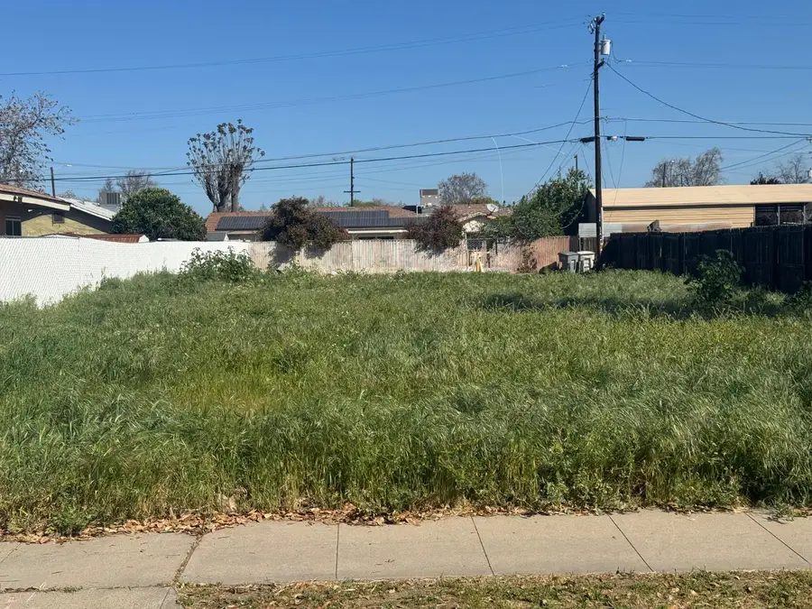 47 E Amador Street, Fresno, CA 93706 - #3