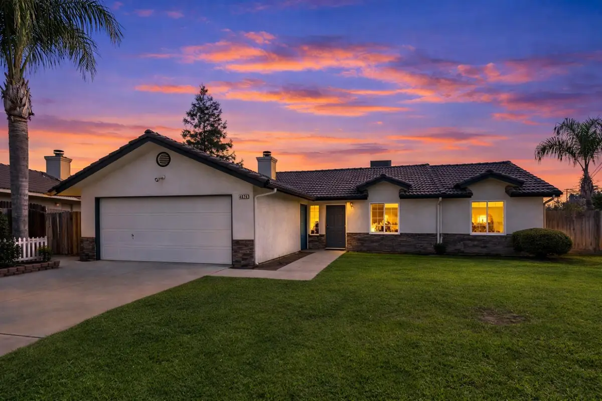 4074 E Robinson Avenue, Fresno, CA 93726 - #1