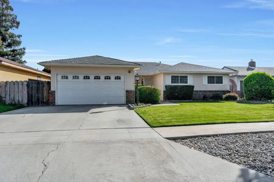 1263 E Ellery Avenue, Fresno, CA 93710 - #2