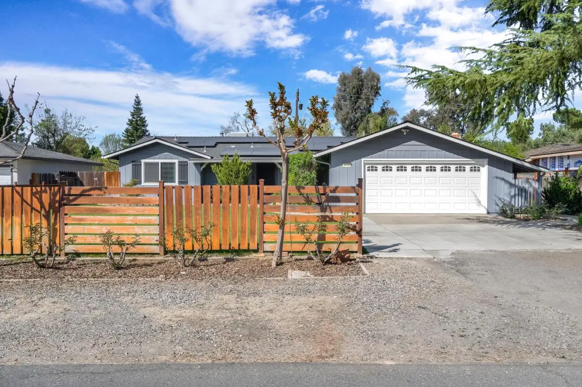 1035 E Fairmont Avenue, Fresno, CA 93704 - #1