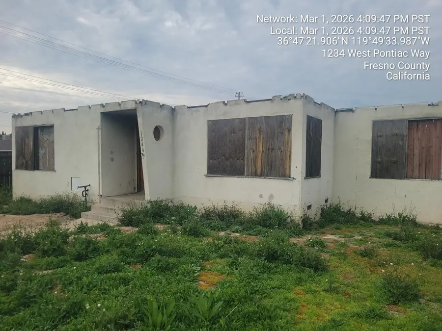 1244 W Pontiac Way, Fresno, CA 93705 - #2