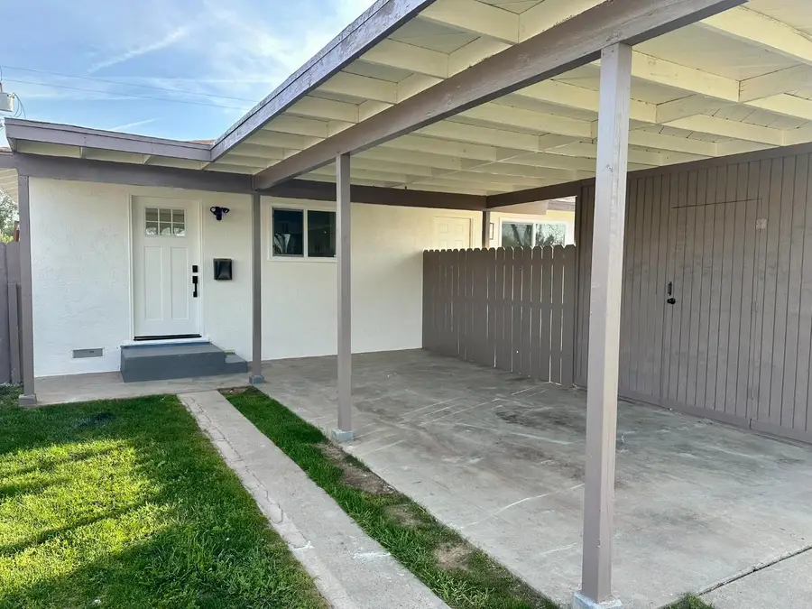 4264 Holt, Fresno, CA 93705 - #2