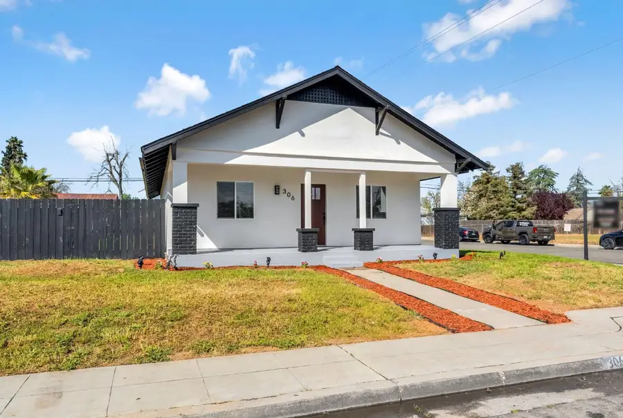 306 W Beechwood Avenue, Pinedale, CA 93650 - #2