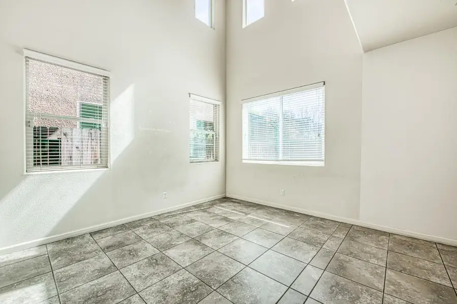 1286 Piazza Lane, Clovis, CA 93612 - #3