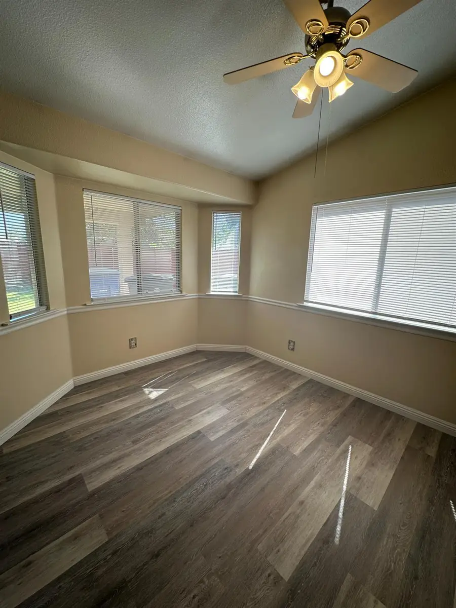 5560 N Ellendale Avenue, Fresno, CA 93722 - #3