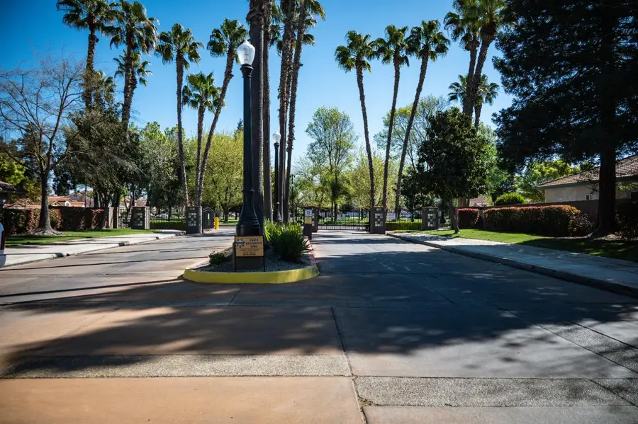 3 West Loop, Madera, CA 93637 - #3