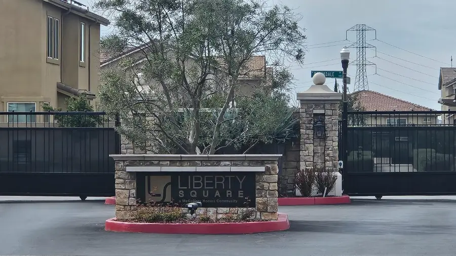 7093 N Astoria Drive, Fresno, CA 93722 - #2