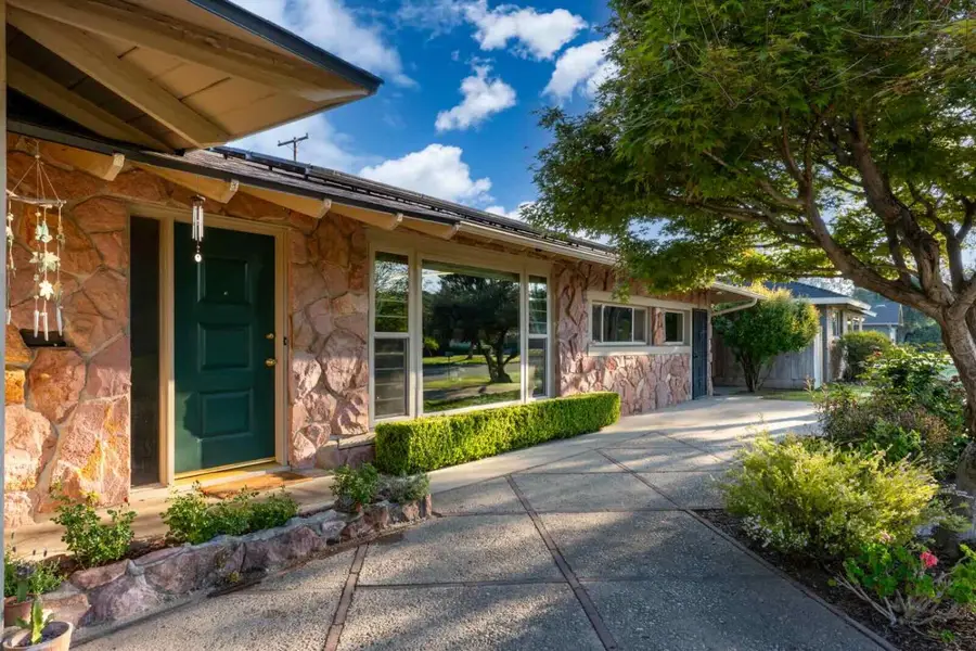 294 W San Bruno Avenue, Fresno, CA 93704 - #3