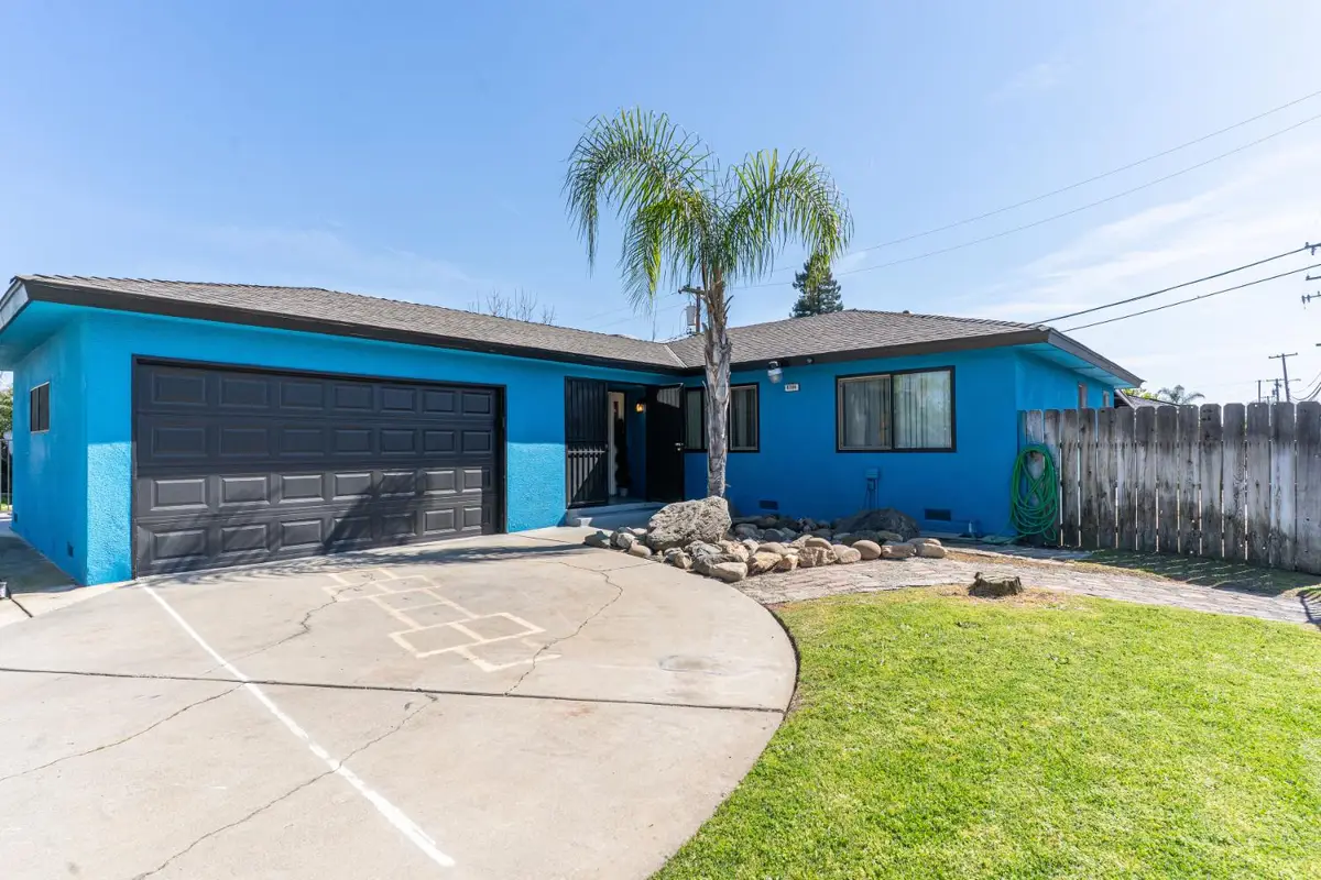 4706 E San Gabriel Avenue, Fresno, CA 93726 - #1