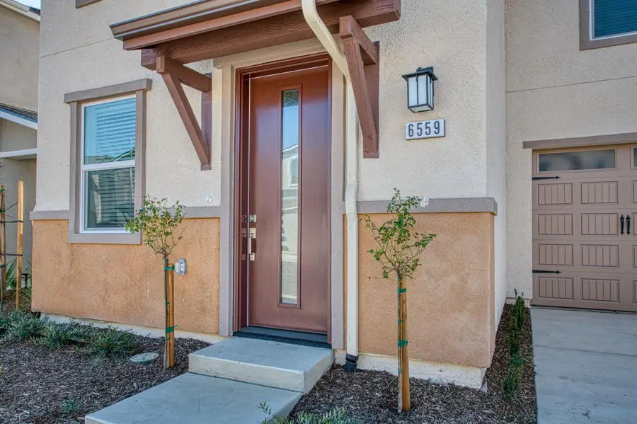 6559 E Crimson Drive, Fresno, CA 93727 - #3