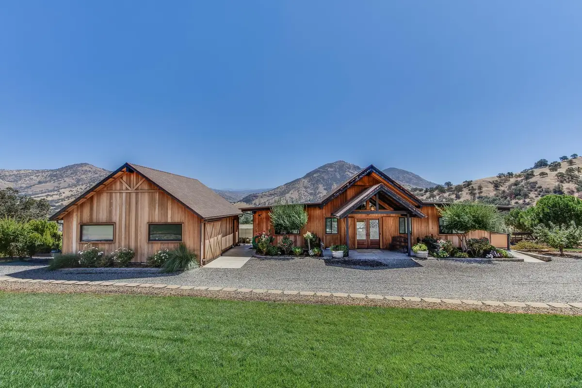 7042 Palomino Drive, Sanger, CA 93657 - #1