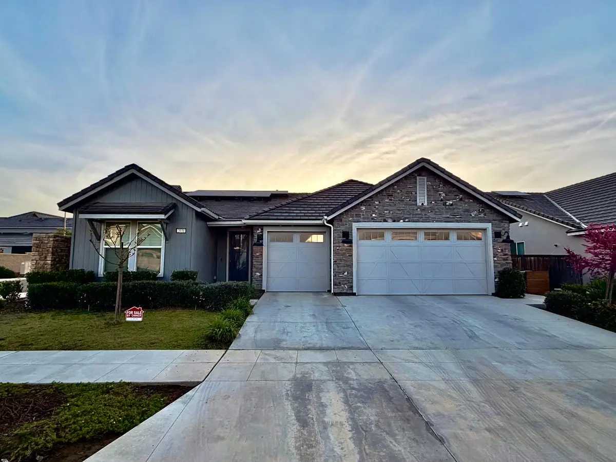 2031 N Osmun Avenue, Clovis, CA 93619 - #1