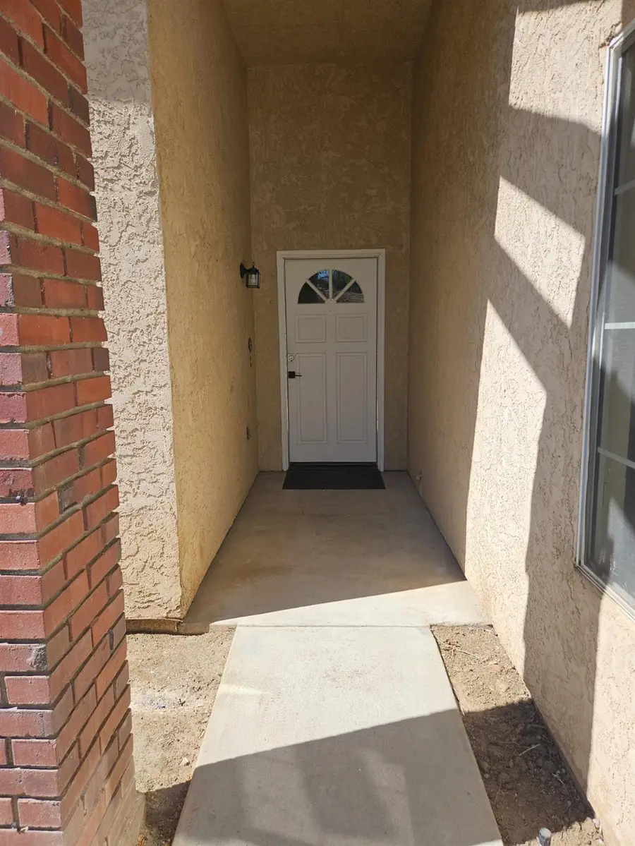 860 Mcarthur Avenue, Clovis, CA 93611 - #3