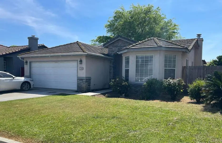 5718 E Burns Avenue, Fresno, CA 93727 - #1
