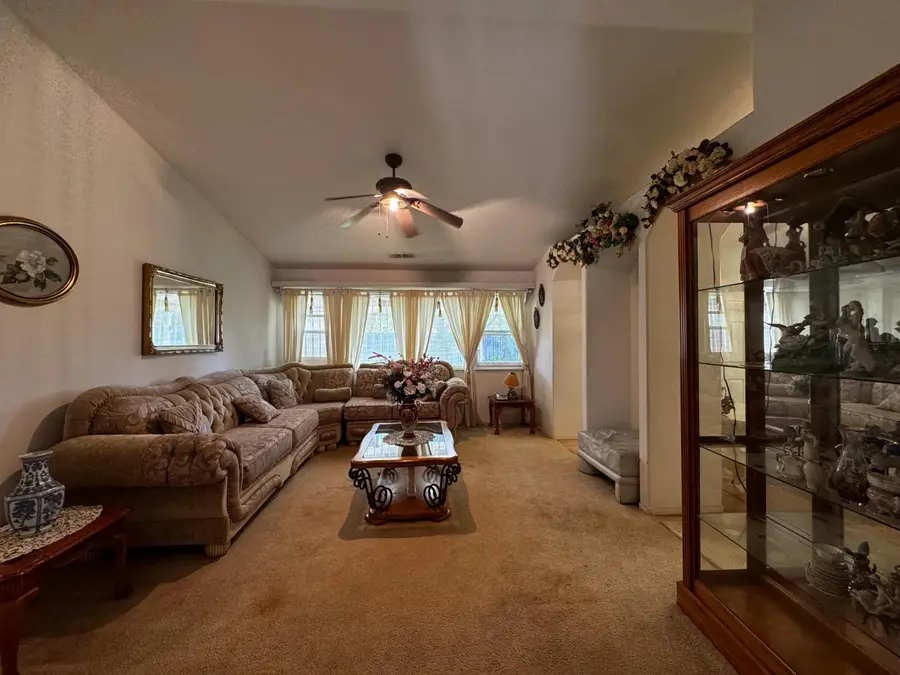 435 Blueridge Drive, Madera, CA 93637 - #3